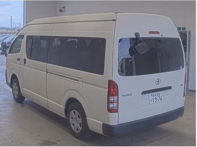 TOYOTA REGIUS ACE