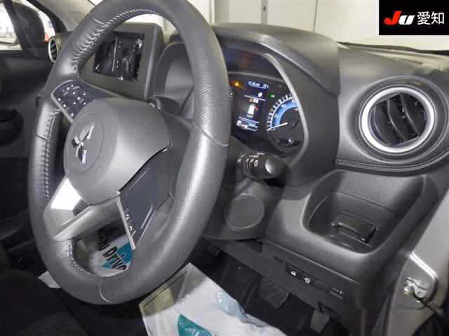 MITSUBISHI EK X