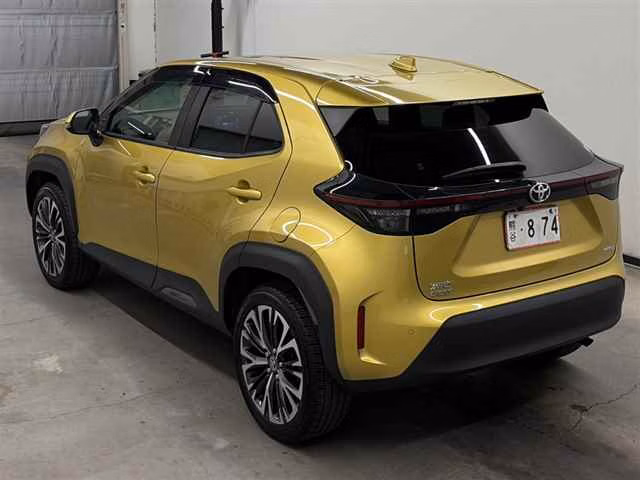 TOYOTA YARIS CROSS