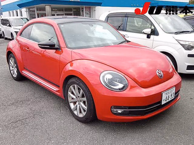 VOLKSWAGEN BEETLE