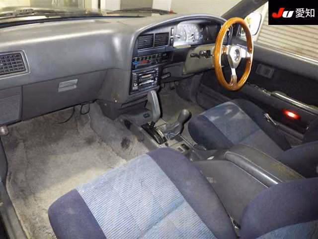 TOYOTA HILUX SURF