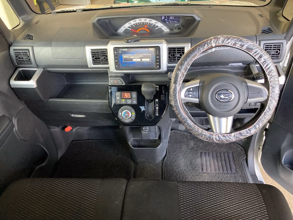 DAIHATSU WAKE