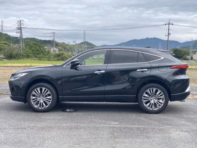TOYOTA HARRIER