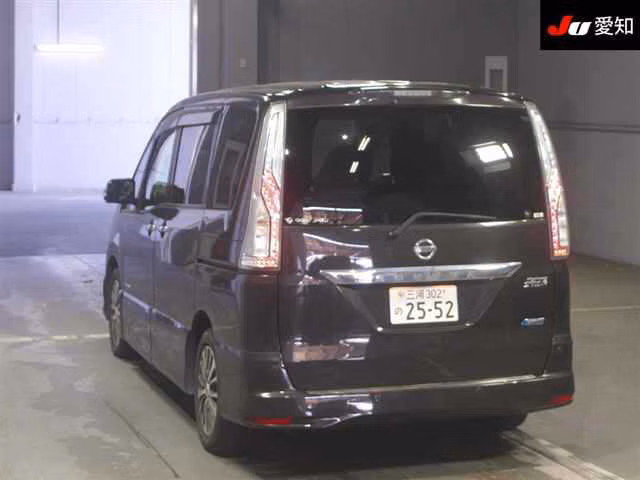 NISSAN SERENA