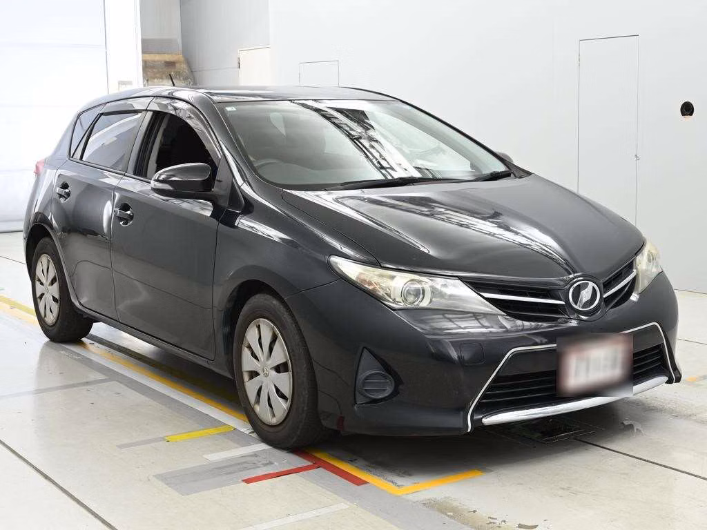 TOYOTA AURIS