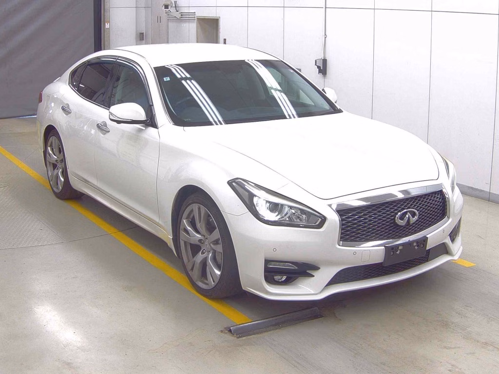 NISSAN FUGA