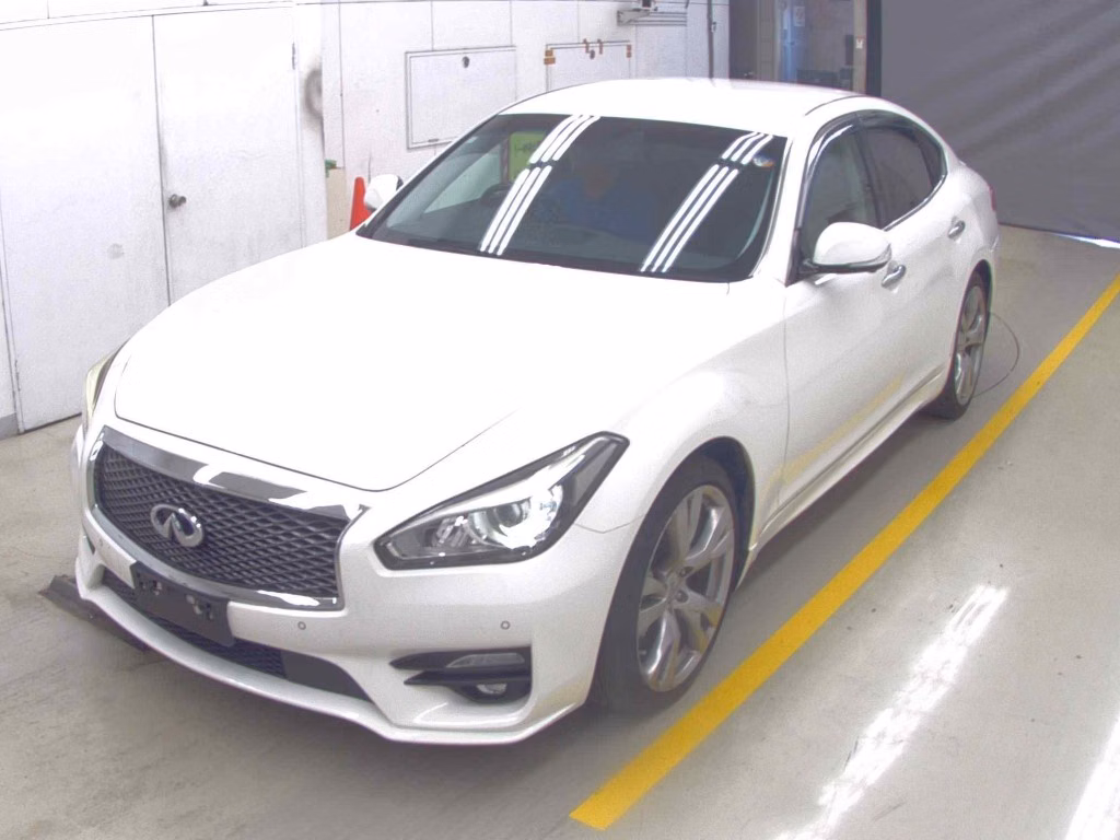 NISSAN FUGA
