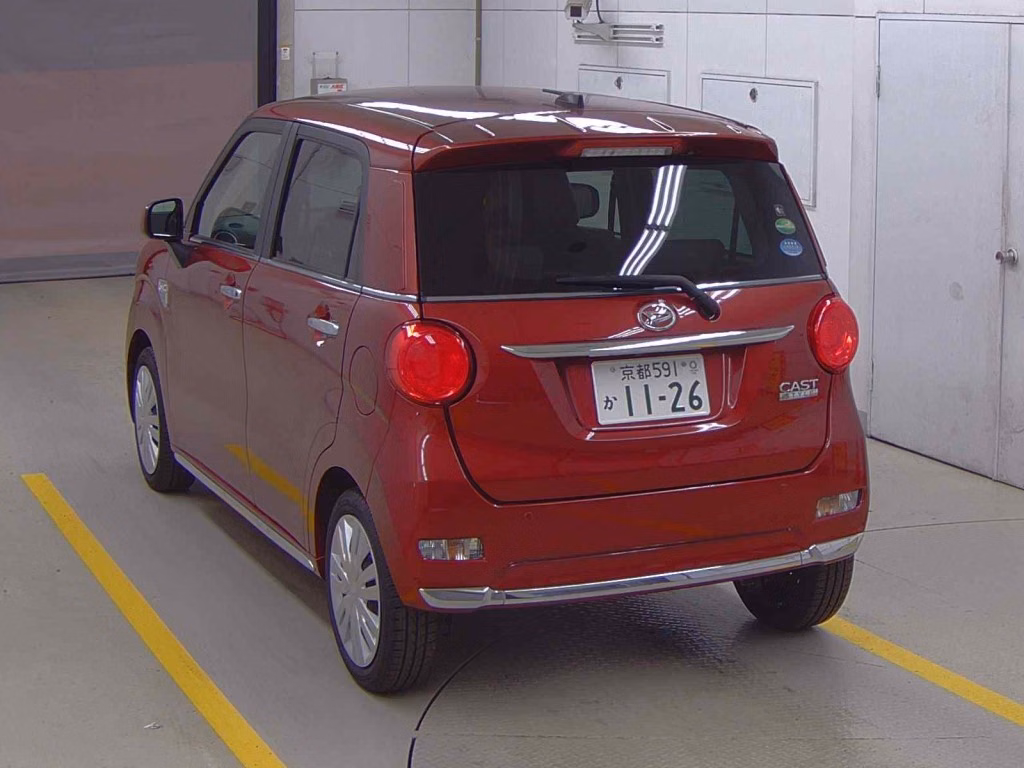 DAIHATSU CAST