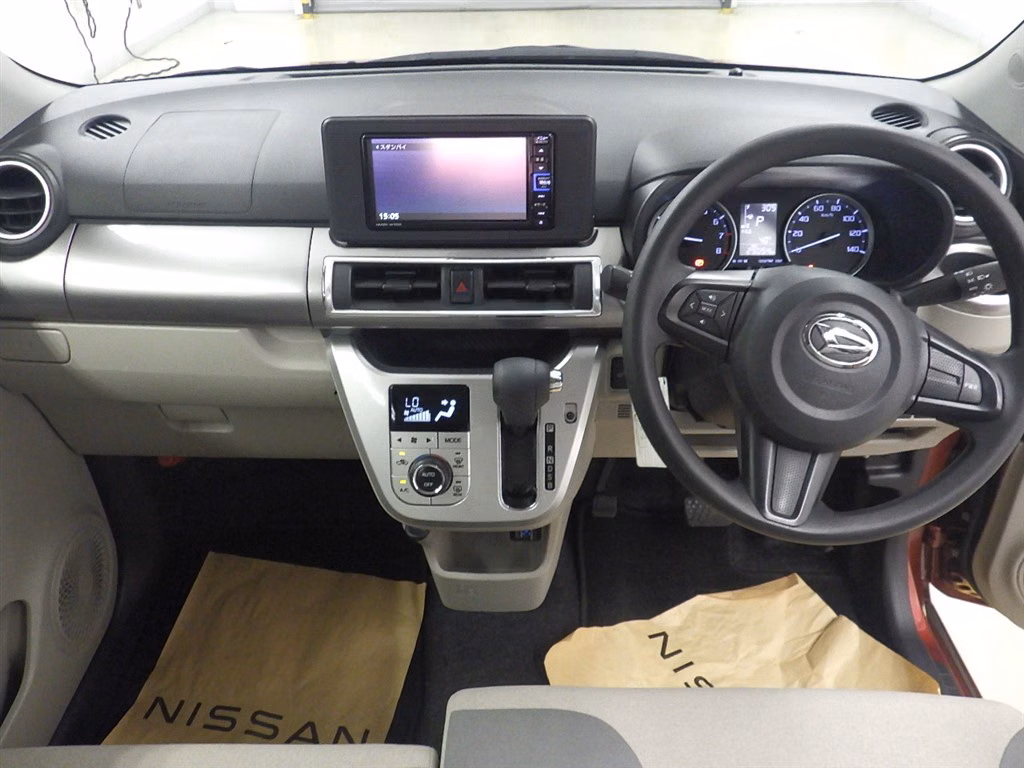 DAIHATSU CAST