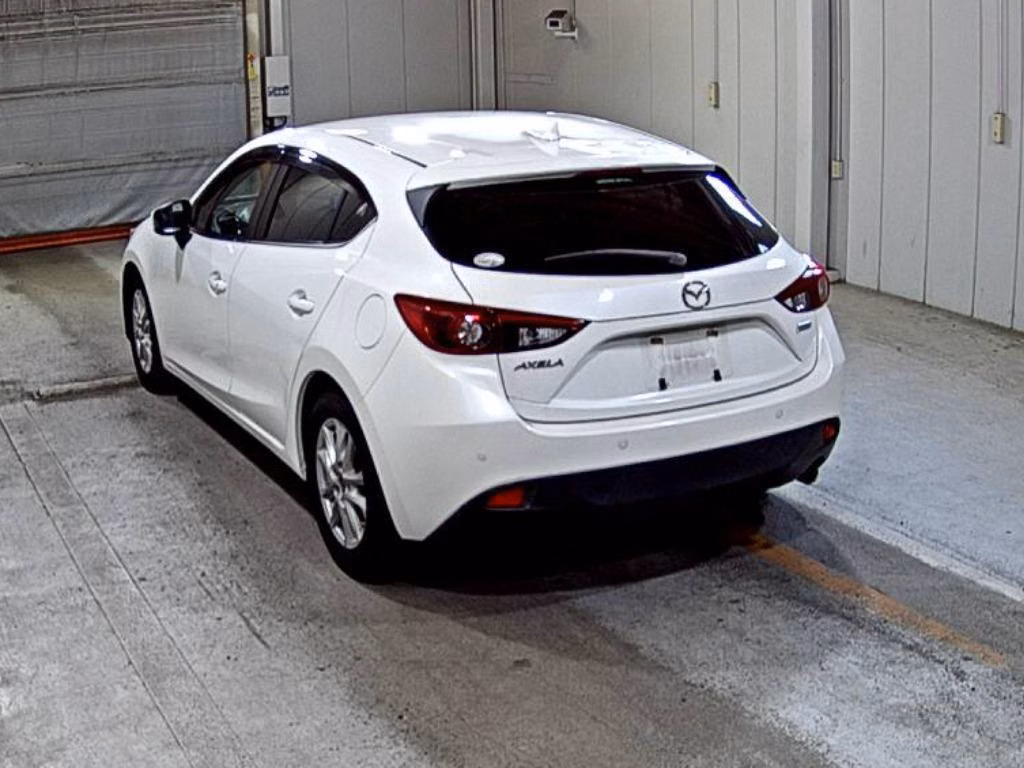 MAZDA AXELA