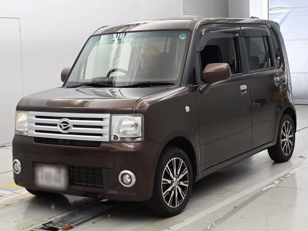 DAIHATSU MOVE CONTE