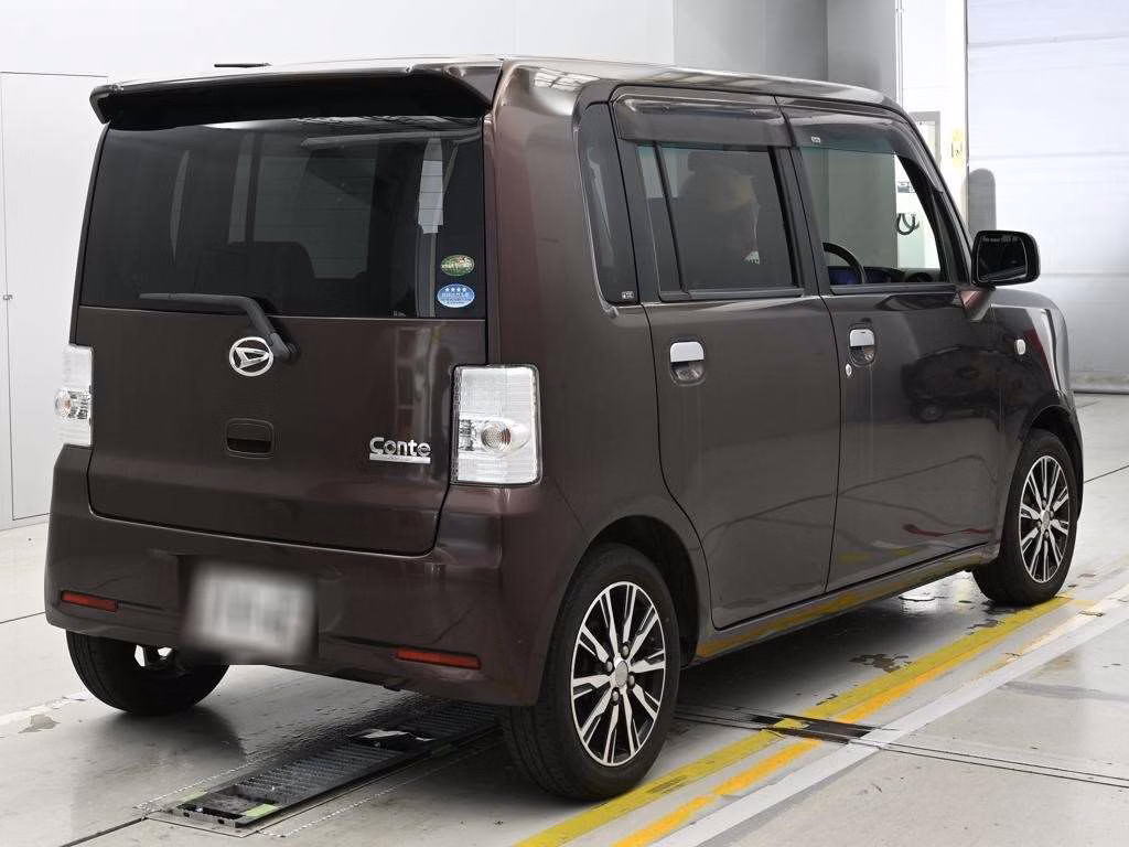 DAIHATSU MOVE CONTE