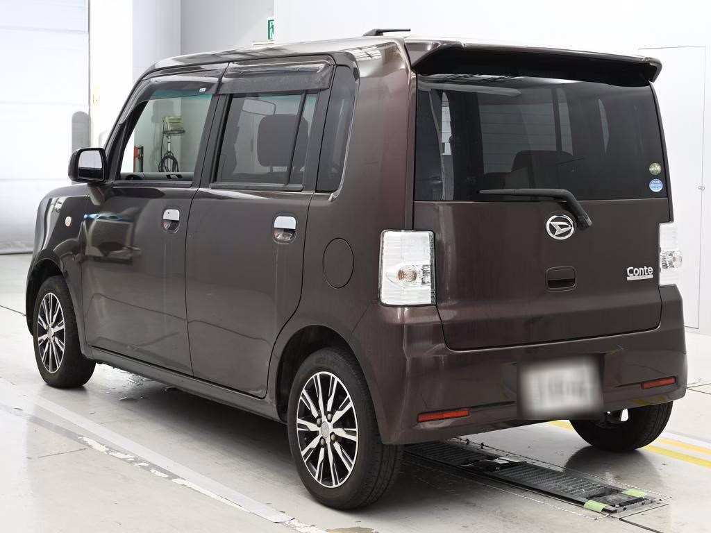DAIHATSU MOVE CONTE