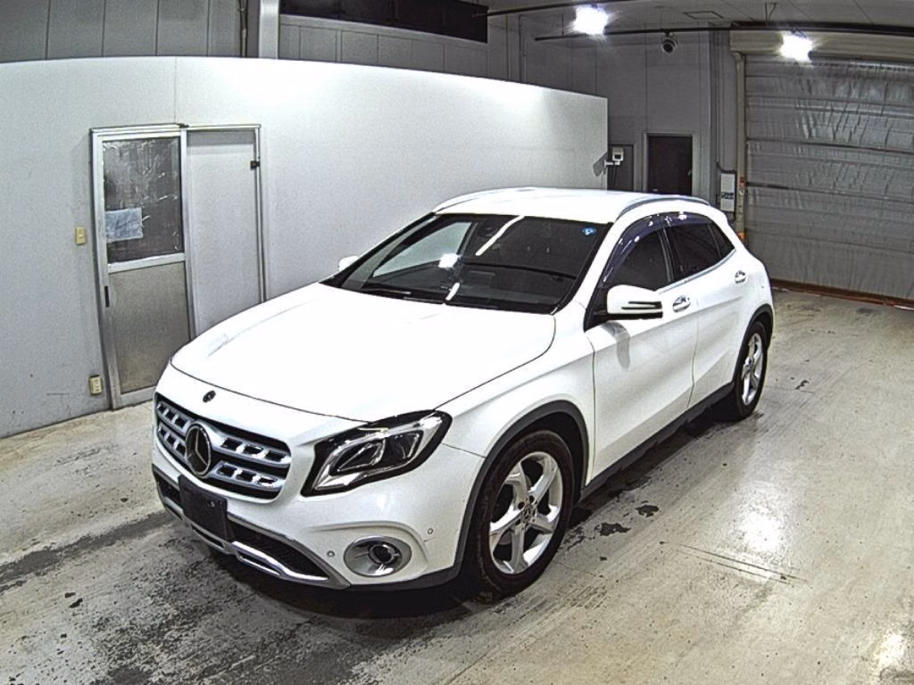 MERCEDES-BENZ GLA-CLASS