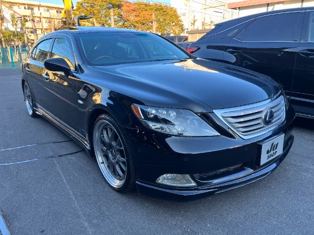 Lexus LS600h