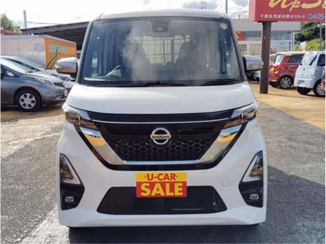 NISSAN ROOX