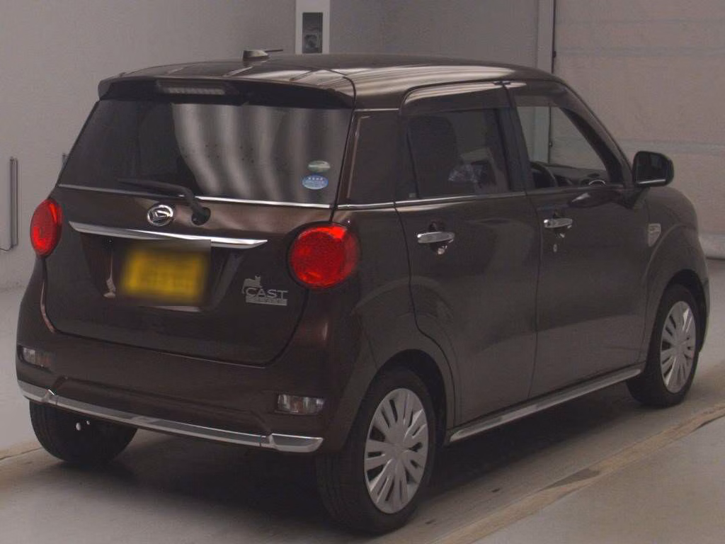 DAIHATSU CAST