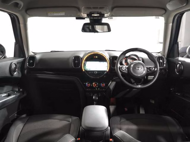 MINI CROSSOVER