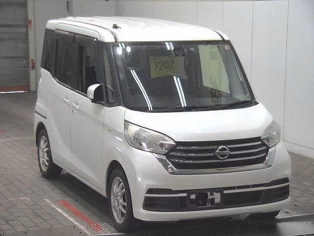 NISSAN DAYZ ROOX