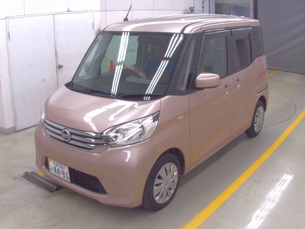 NISSAN DAYZ ROOX