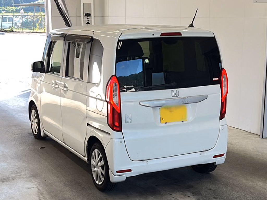HONDA N-BOX
