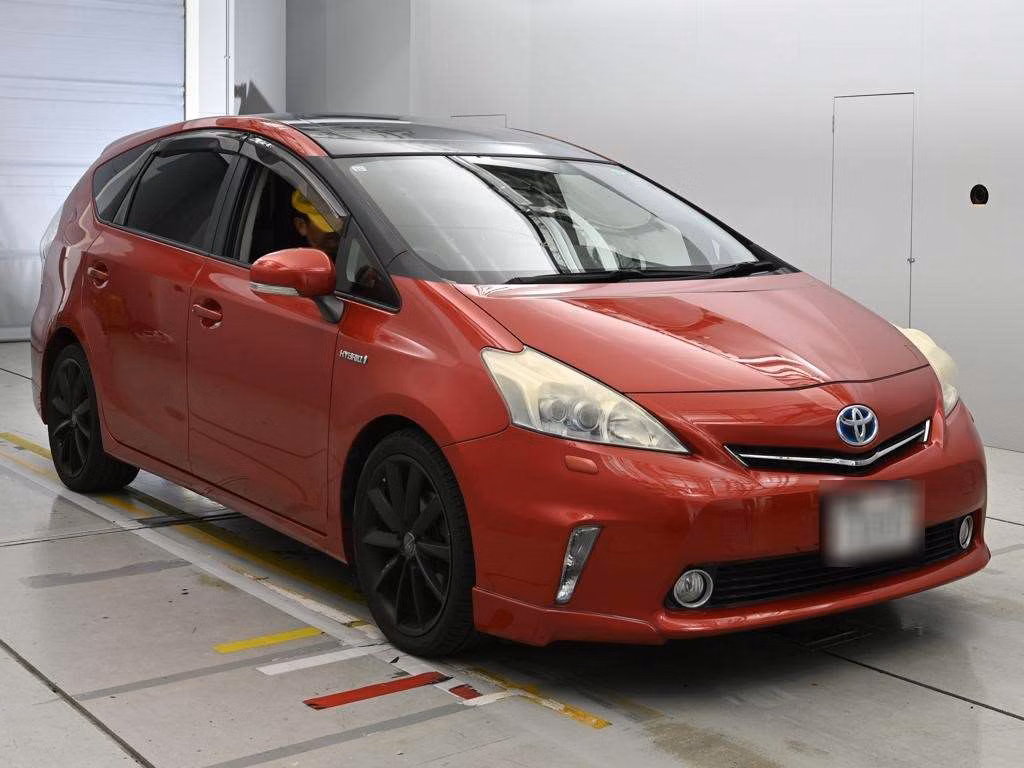 TOYOTA PRIUS ALPHA
