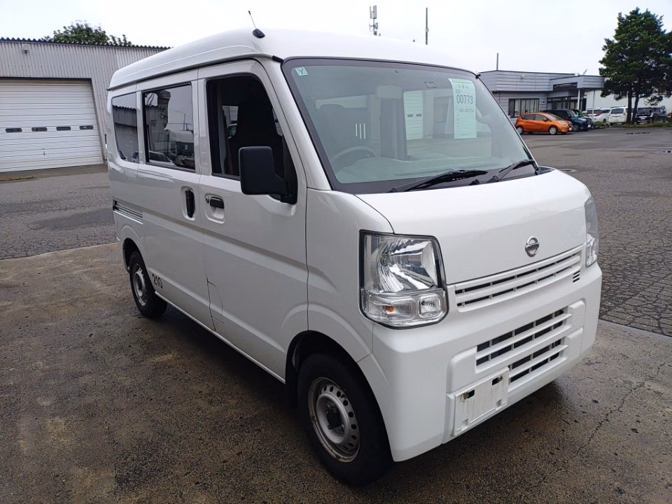 NISSAN NV100 CLIPPER