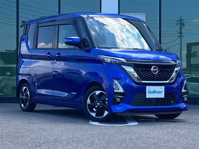 NISSAN ROOX