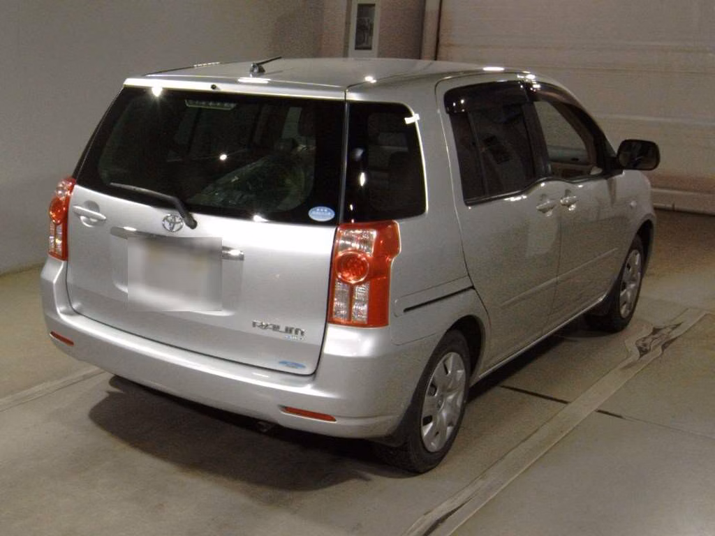TOYOTA RAUM
