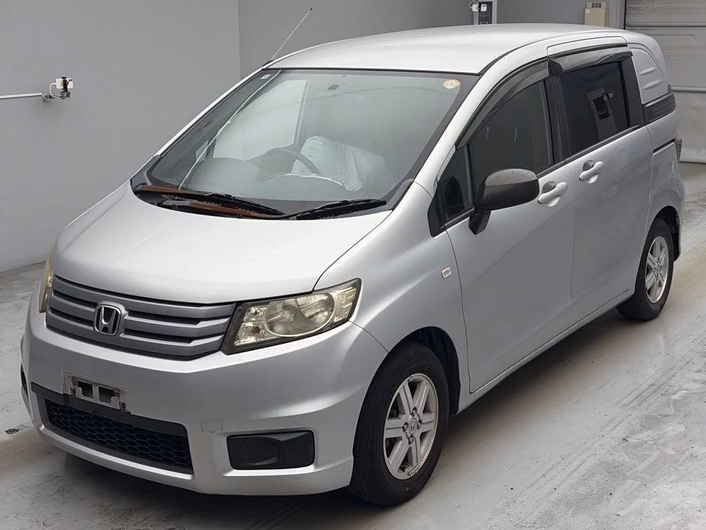 Honda Freed Spike