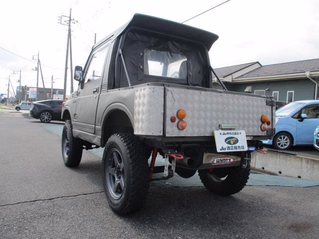 SUZUKI JIMNY