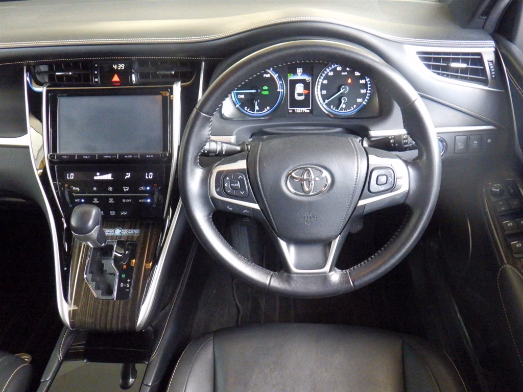 TOYOTA HARRIER
