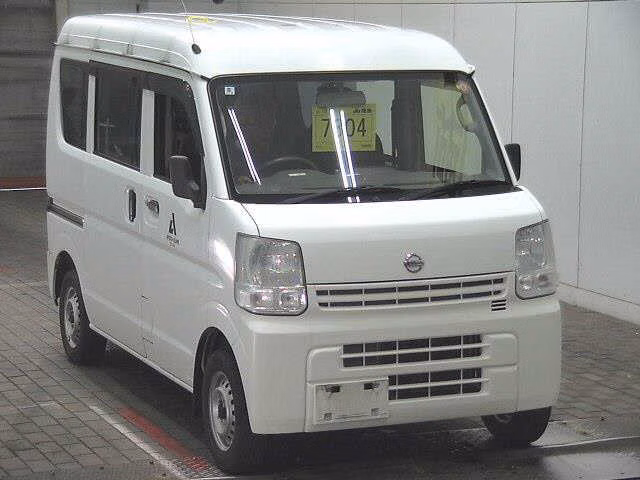 NISSAN NV100 CLIPPER