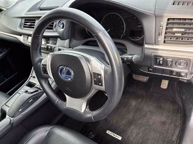 LEXUS CT200H