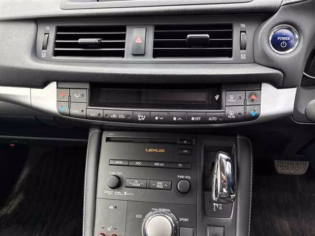 LEXUS CT200H