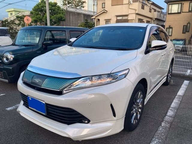 TOYOTA HARRIER