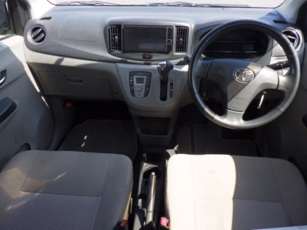 TOYOTA PIXIS EPOCH