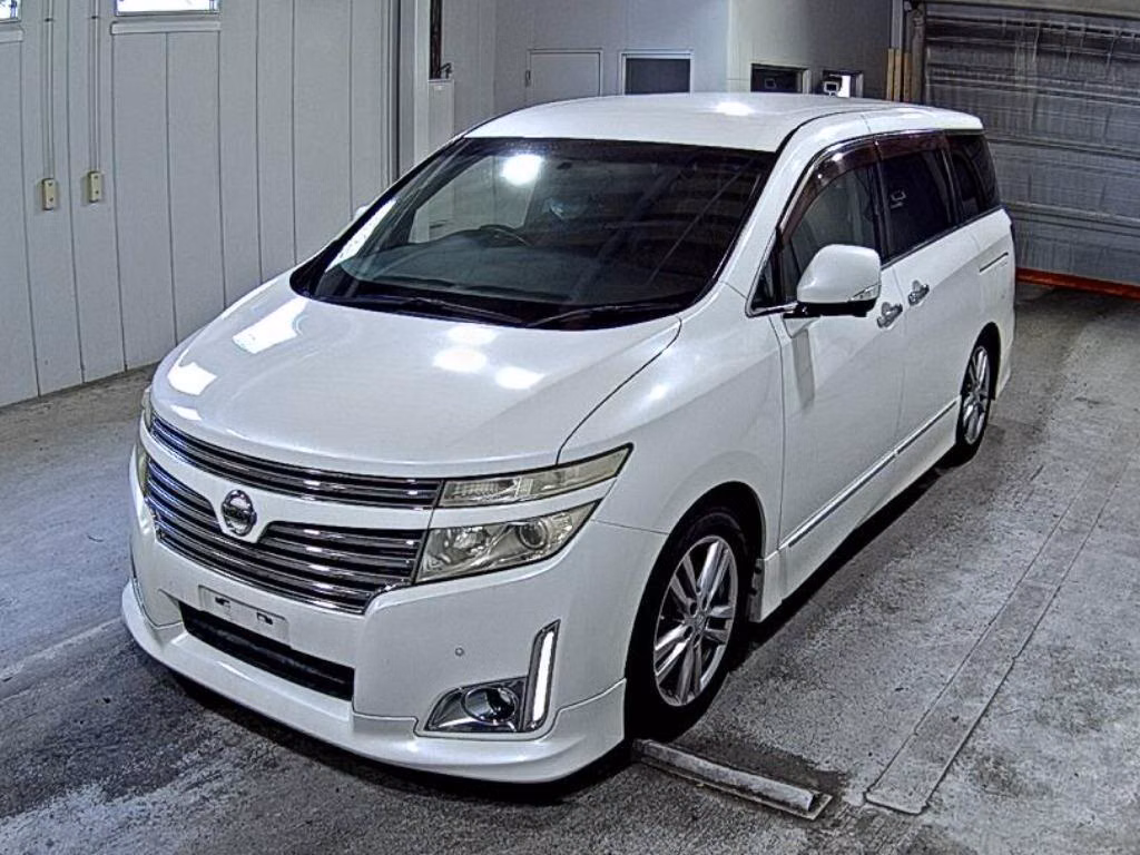 NISSAN ELGRAND