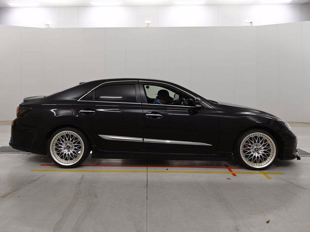 TOYOTA MARK X