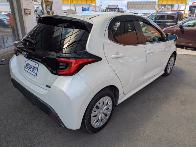 TOYOTA YARIS