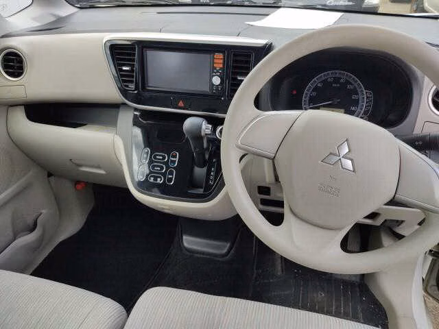 MITSUBISHI EK SPACE