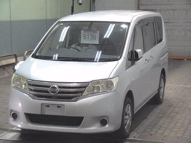 NISSAN SERENA