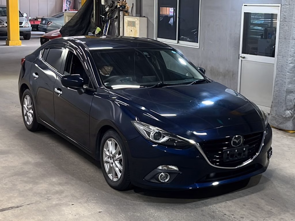 MAZDA AXELA