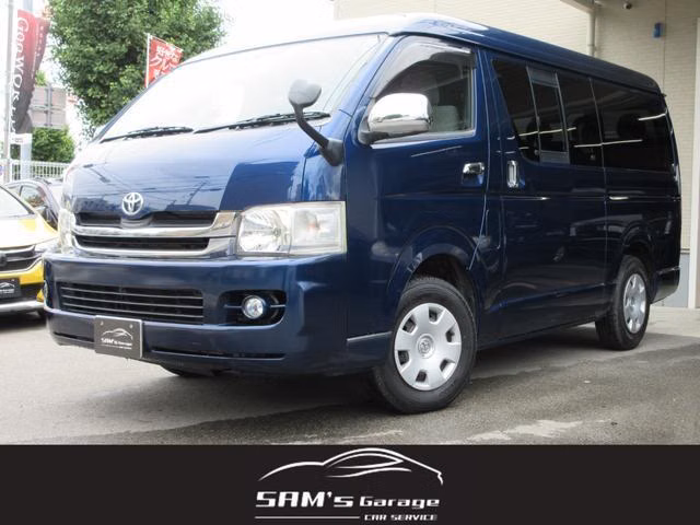 TOYOTA HIACE