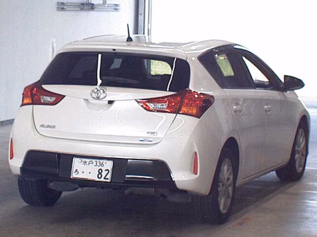 TOYOTA AURIS