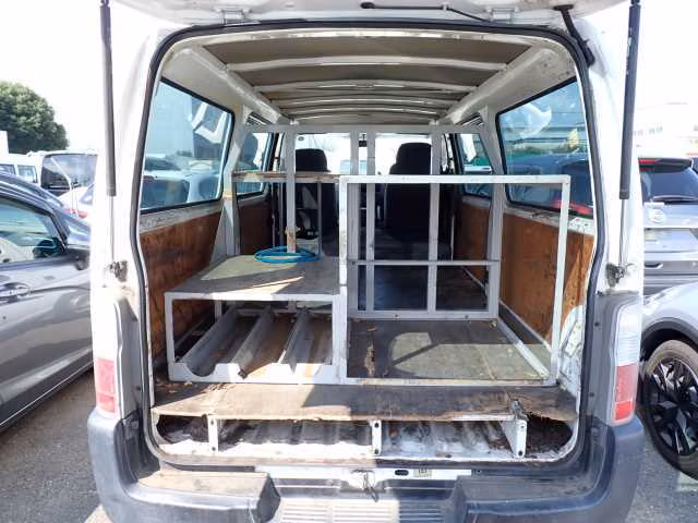 NISSAN CARAVAN