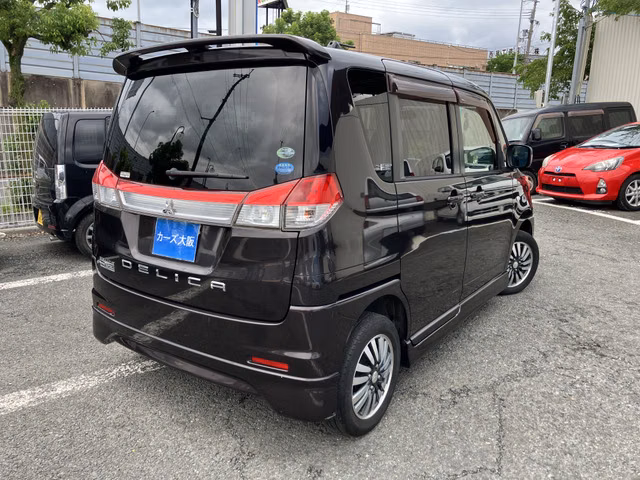 MITSUBISHI DELICA D:2