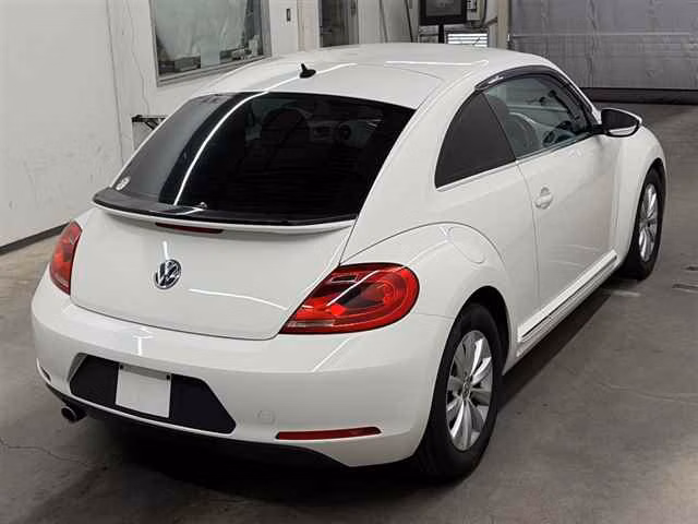 VOLKSWAGEN BEETLE