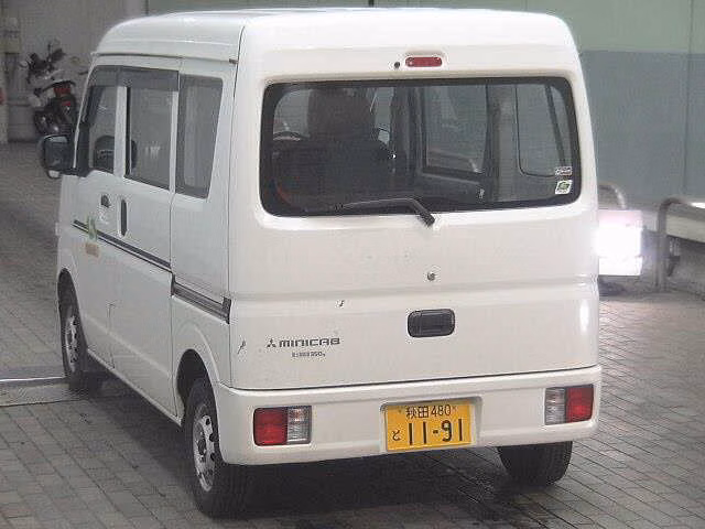 MITSUBISHI MINICAB