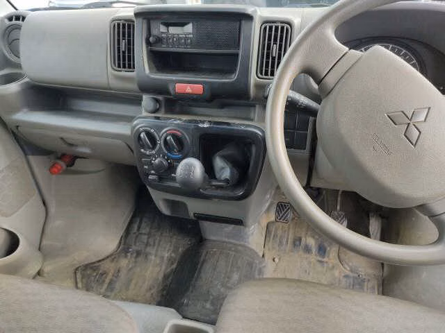 MITSUBISHI MINICAB